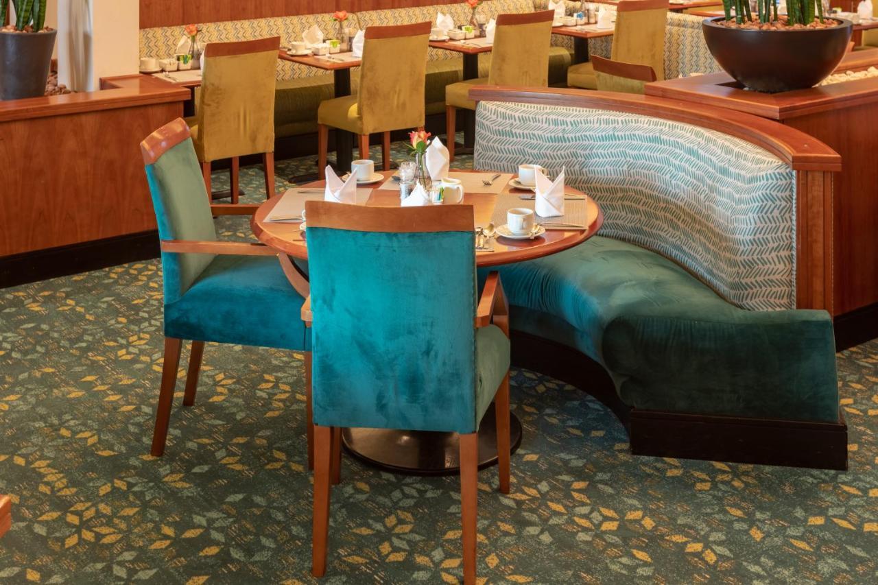 City Lodge Hotel Durban Bagian luar foto
