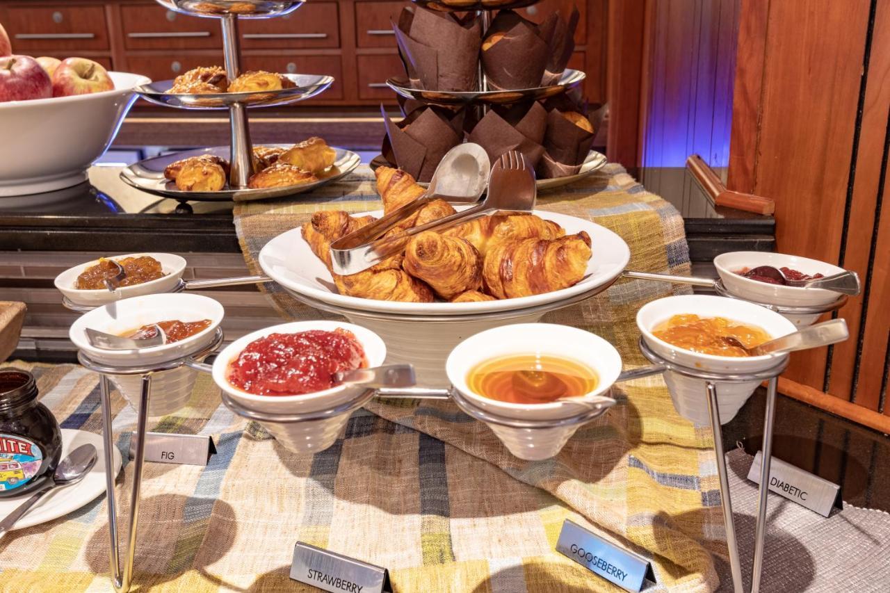 City Lodge Hotel Durban Bagian luar foto