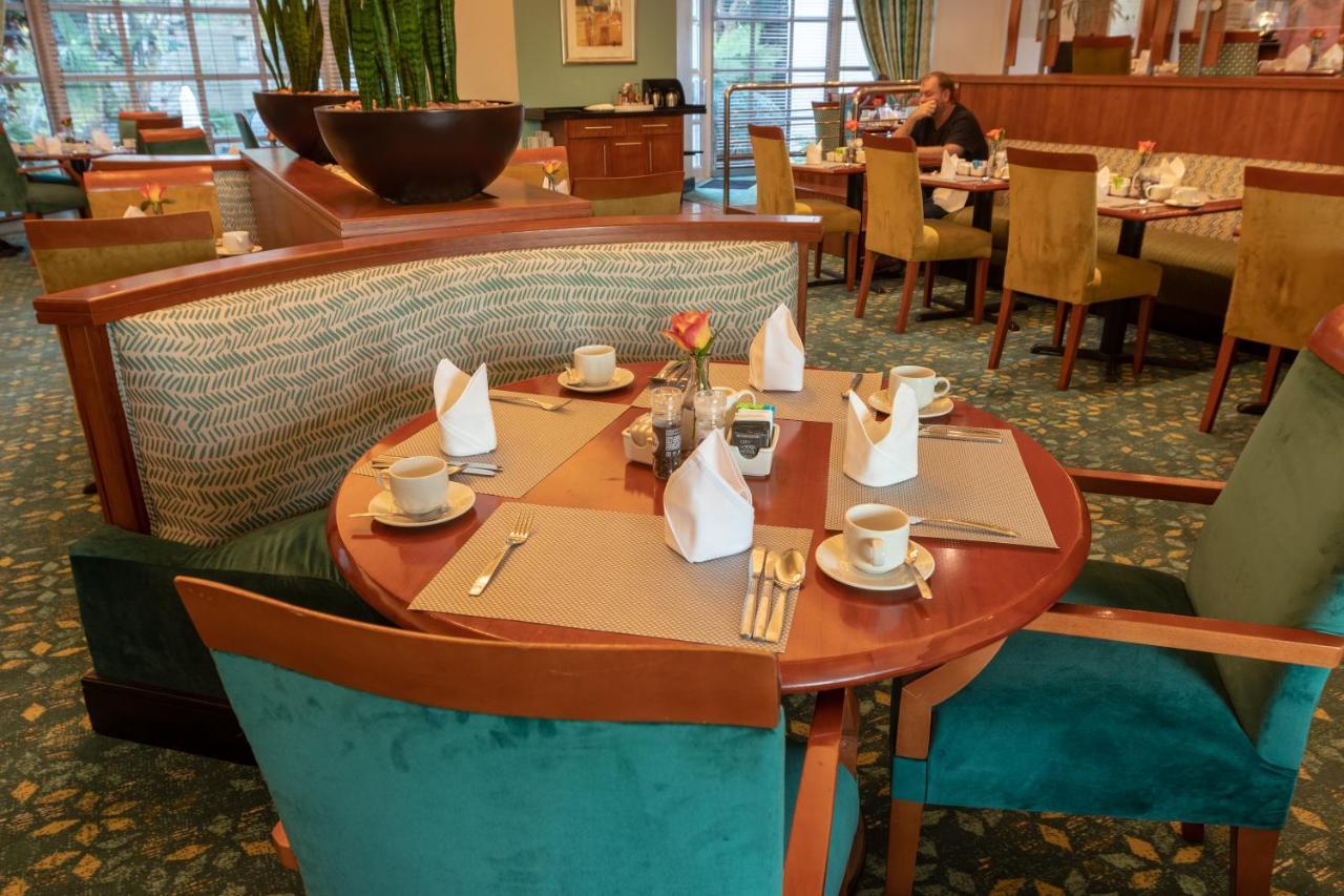 City Lodge Hotel Durban Bagian luar foto
