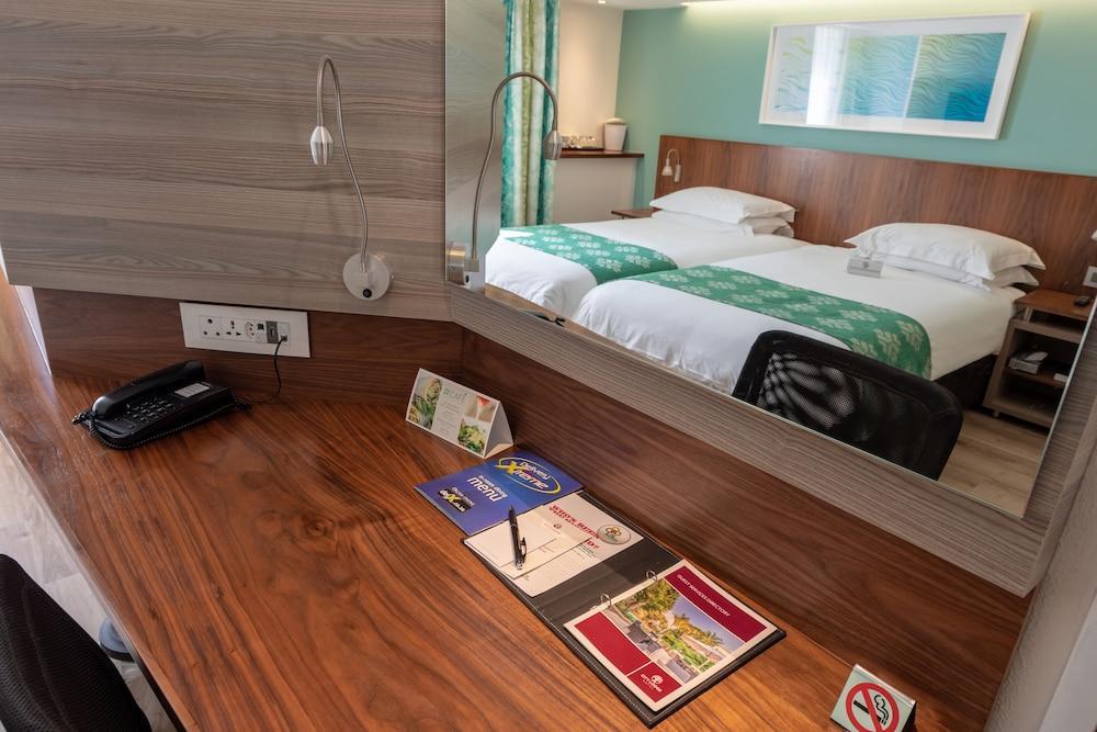 City Lodge Hotel Durban Bagian luar foto